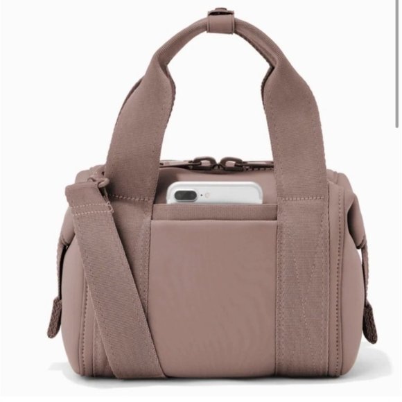 DAGNE DOVER Landon Carryall Tote XS Crossbody Bag in Dune - Picture 4 of 9